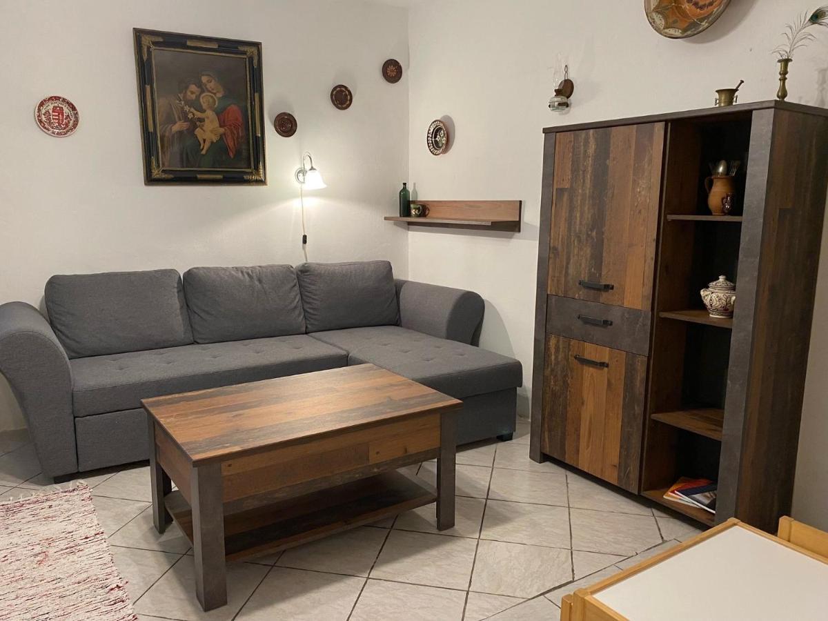 Arpad Nyaralohaz Villa Sarud Luaran gambar