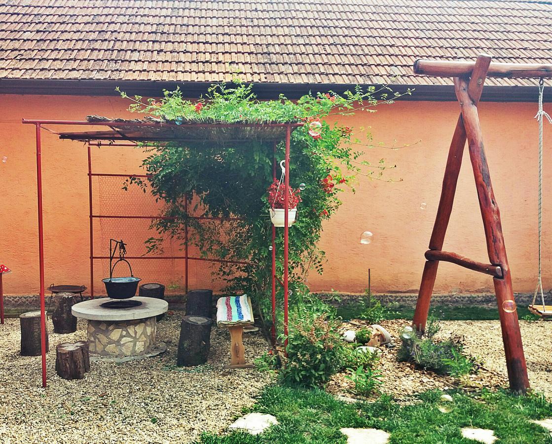 Arpad Nyaralohaz Villa Sarud Luaran gambar